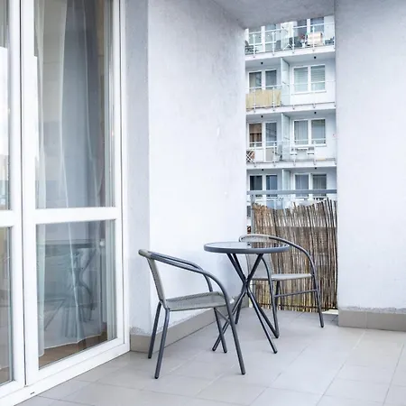 - Prague - Galeria Wilenska - Metro Apartment